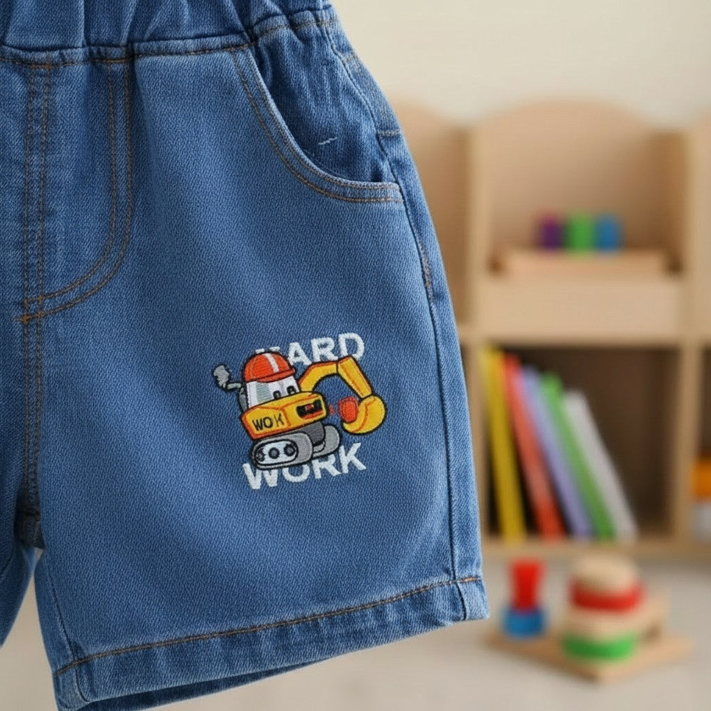 White T-shirt with shorts For Kids